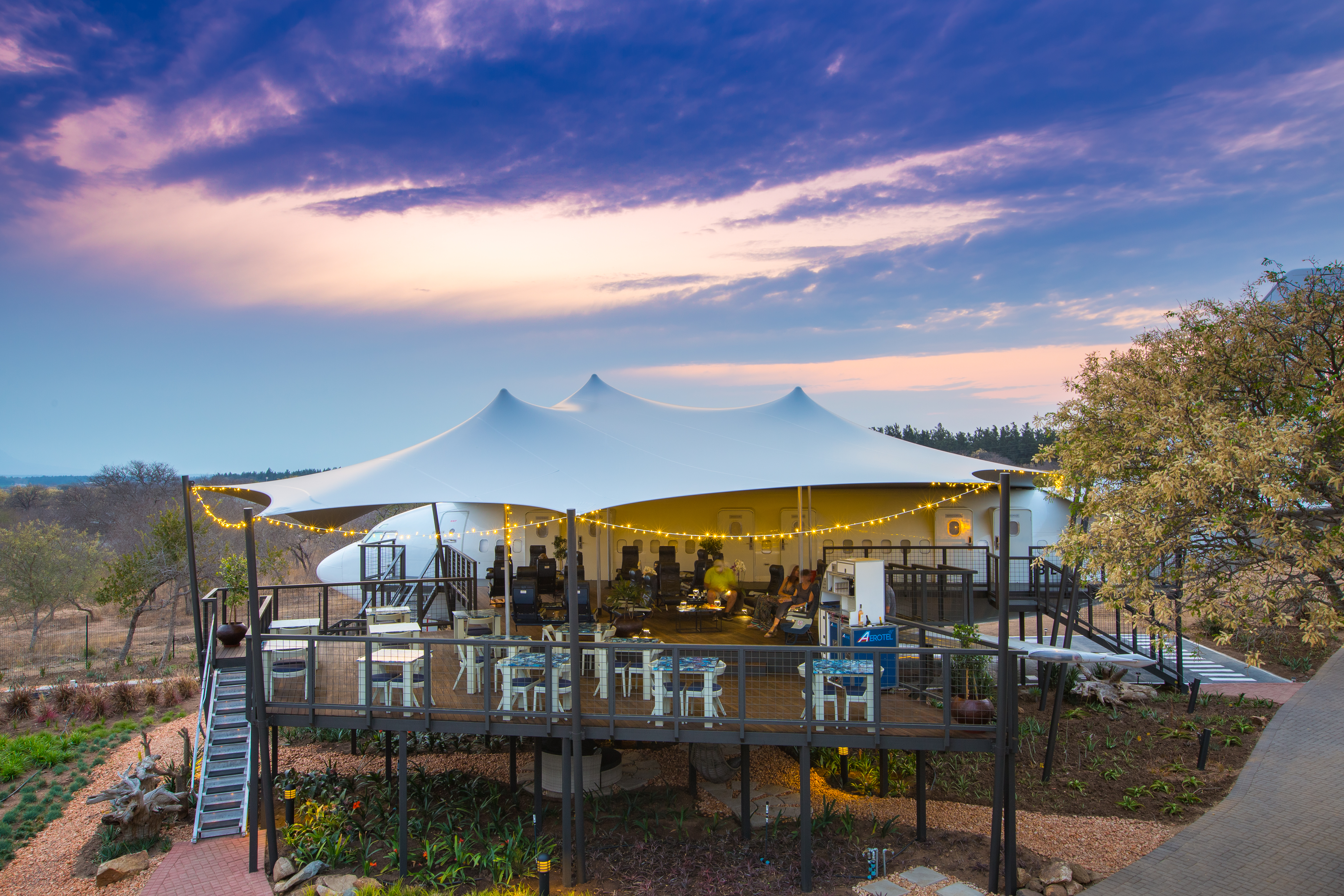 Guests enjoying sundowners on the Wing Walk